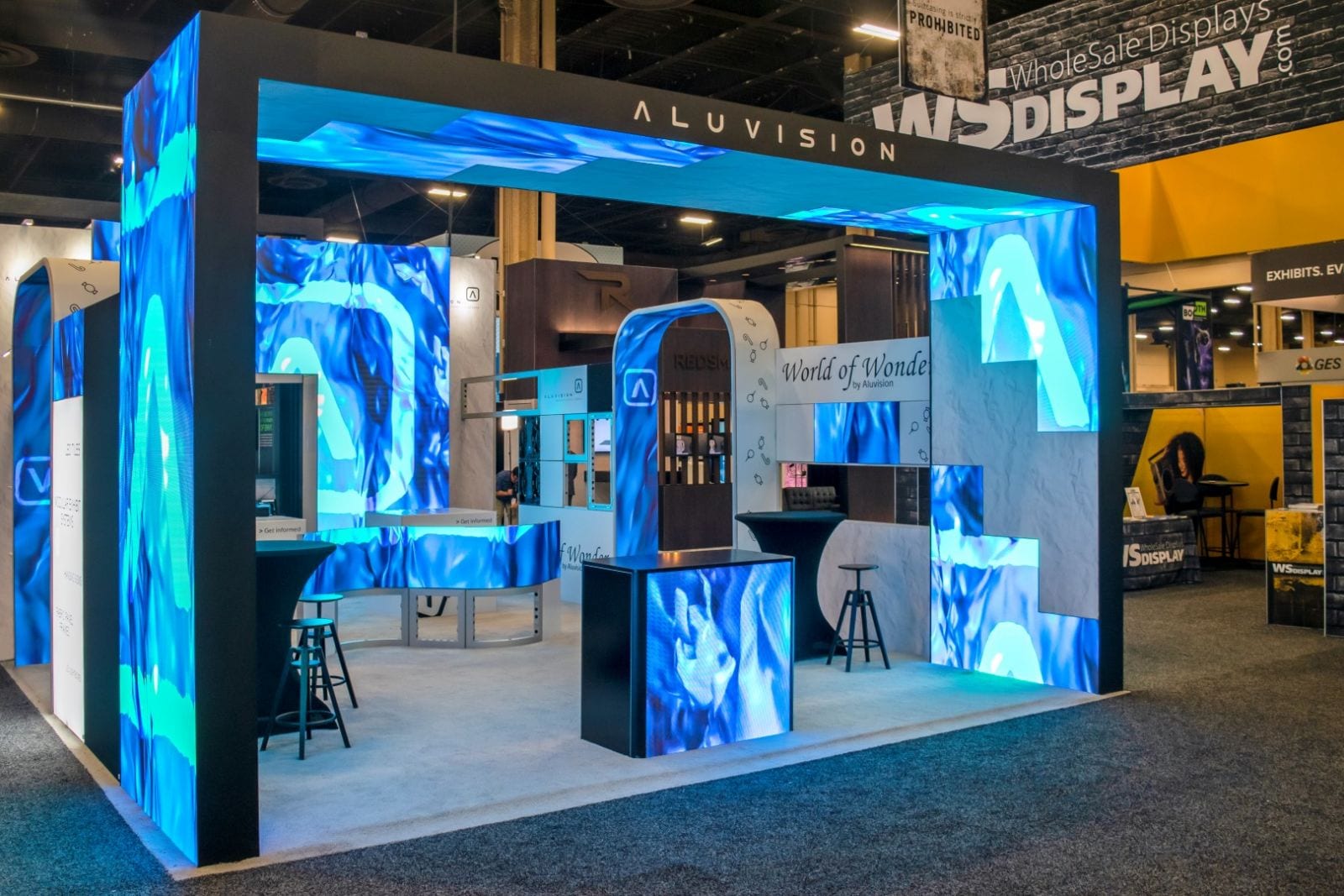 Aluvision modular exhibit structures frontline exhibits
